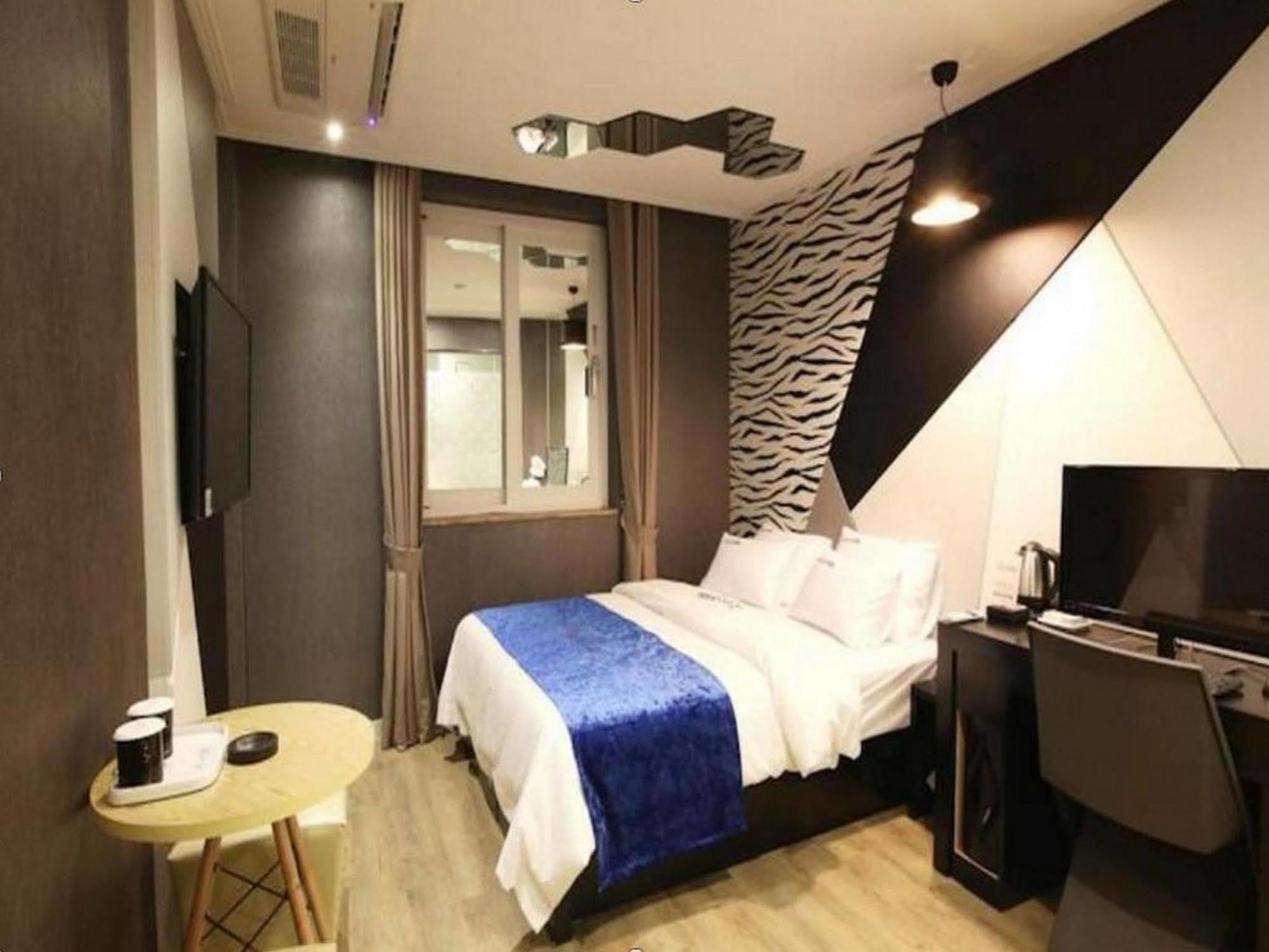 Jeju Lux Hotel Ojo-ri Exterior photo