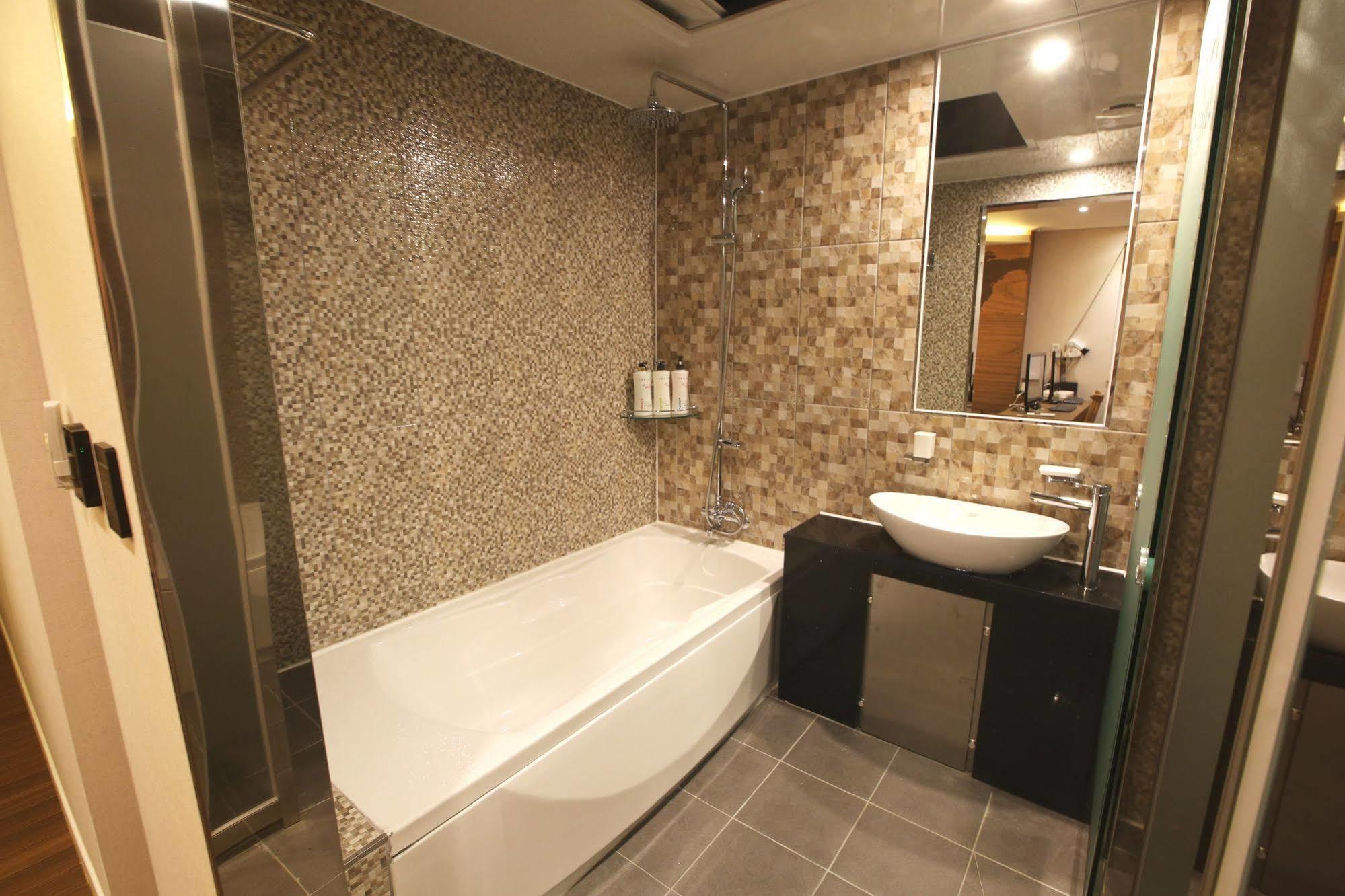 Jeju Lux Hotel Ojo-ri Exterior photo