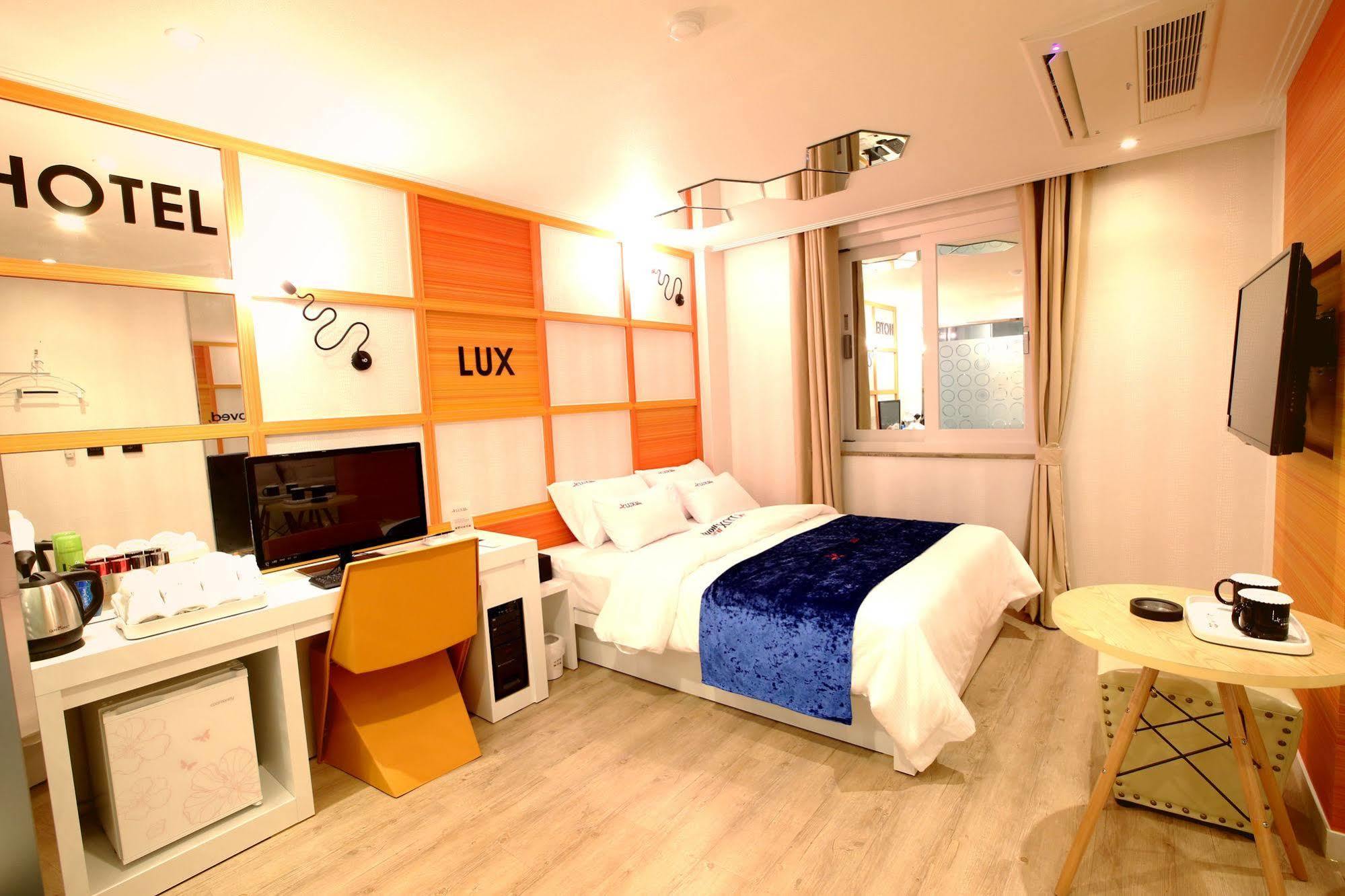 Jeju Lux Hotel Ojo-ri Exterior photo