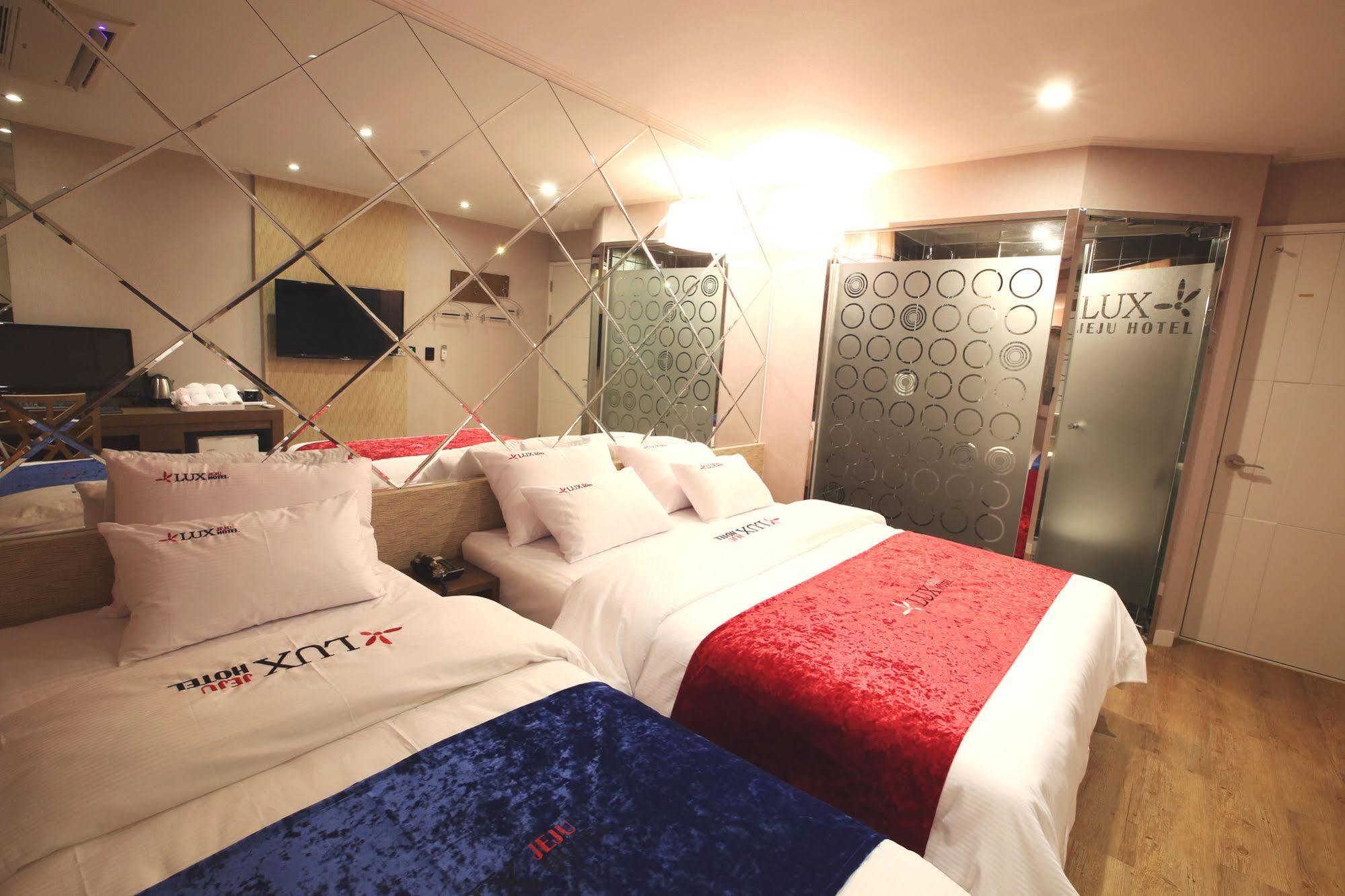 Jeju Lux Hotel Ojo-ri Exterior photo